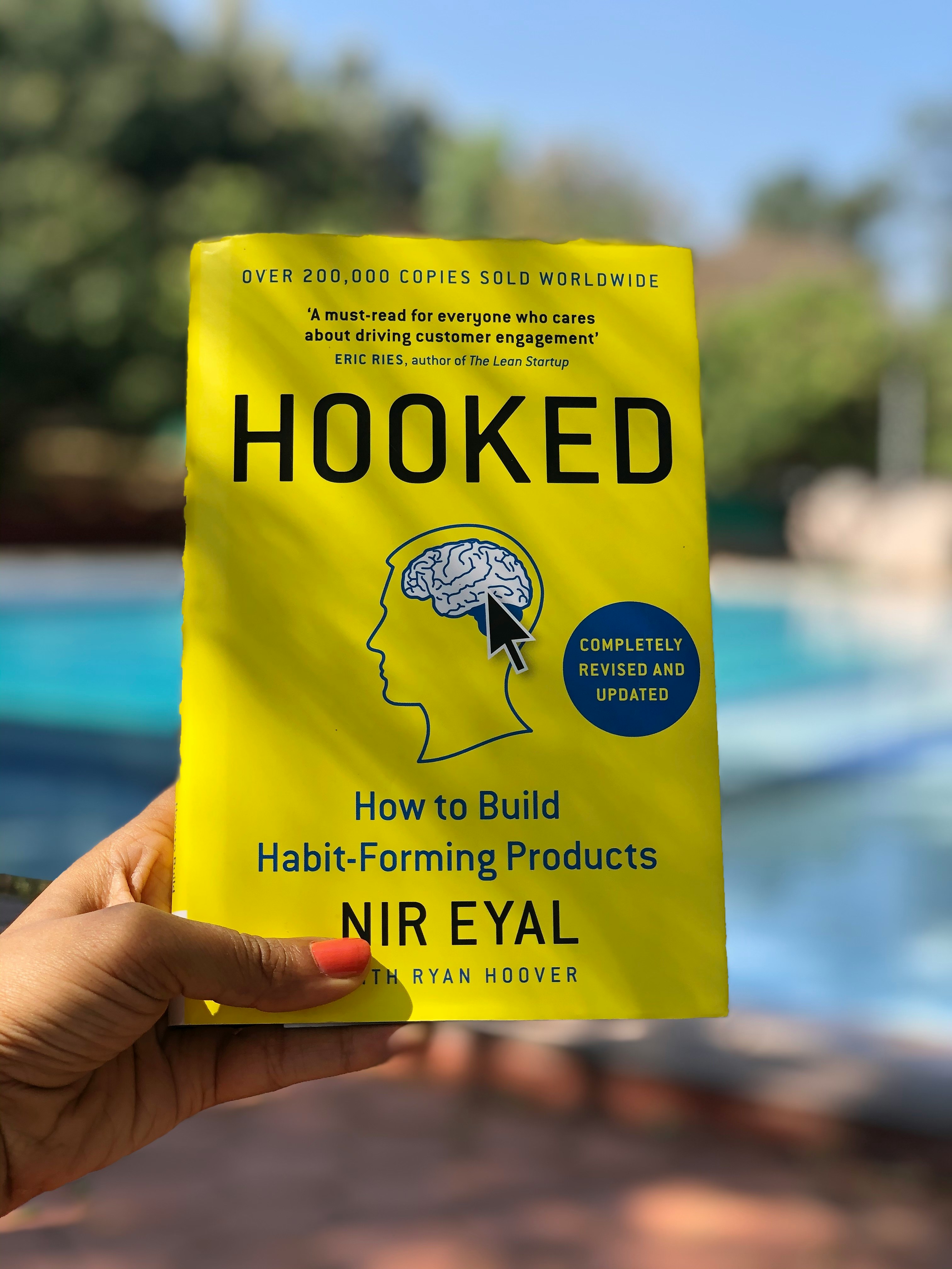 Hooked by Nir Eyal